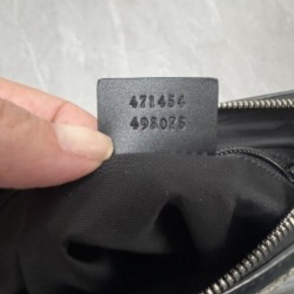 GUCCI GG SUPREME MONOGRAM WEB MESSENGER BAG - Picture 7 of 10